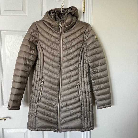 MICHAEL Michael Kors Packable Longline Hooded Puffer Jacket Size Medium Khaki - Picture 2 of 13